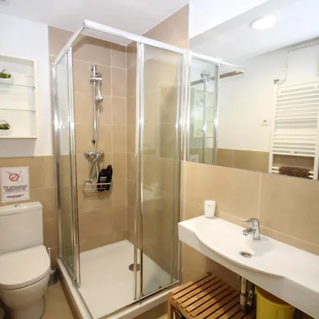 Bed & Breakfast Habitaciones Acogedoras En Borrell Barcellona