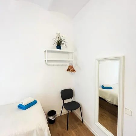 Habitaciones Acogedoras En Borrell Bed & Breakfast *