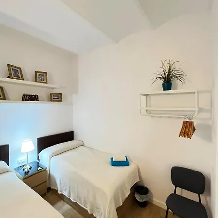 Habitaciones Acogedoras En Borrell *